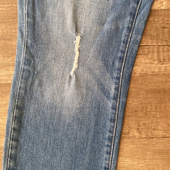 Madewell The High-Rise Slim Boyjean in Dover Wash: Raw-Hemmed Edition size 26 - Picture 8 of 15